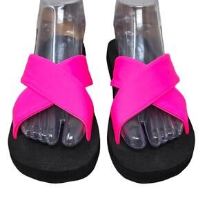 Wild Diva Lounge Hot Pink Flip Flops 6